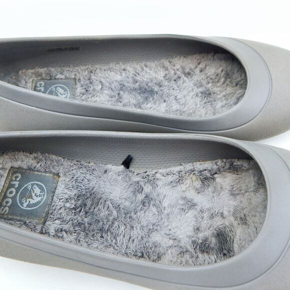 Crocs Women's Gray Mammoth Ballet Flats Slip On Size 7 Faux Fur Lined Shoes - Picture 8 of 12